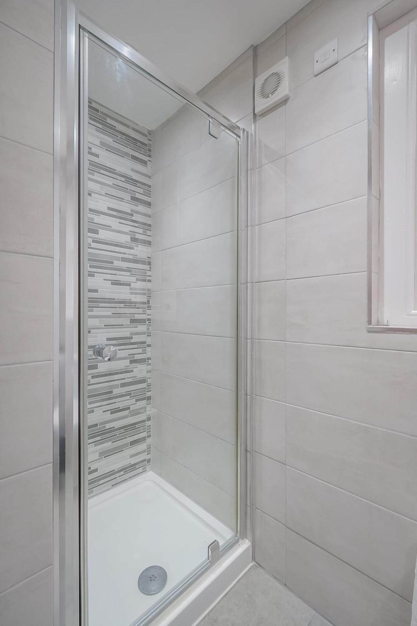 Staybynumbers - Belfast City Centre - 3 Bed, 3 Bathroom & Parking Exterior photo
