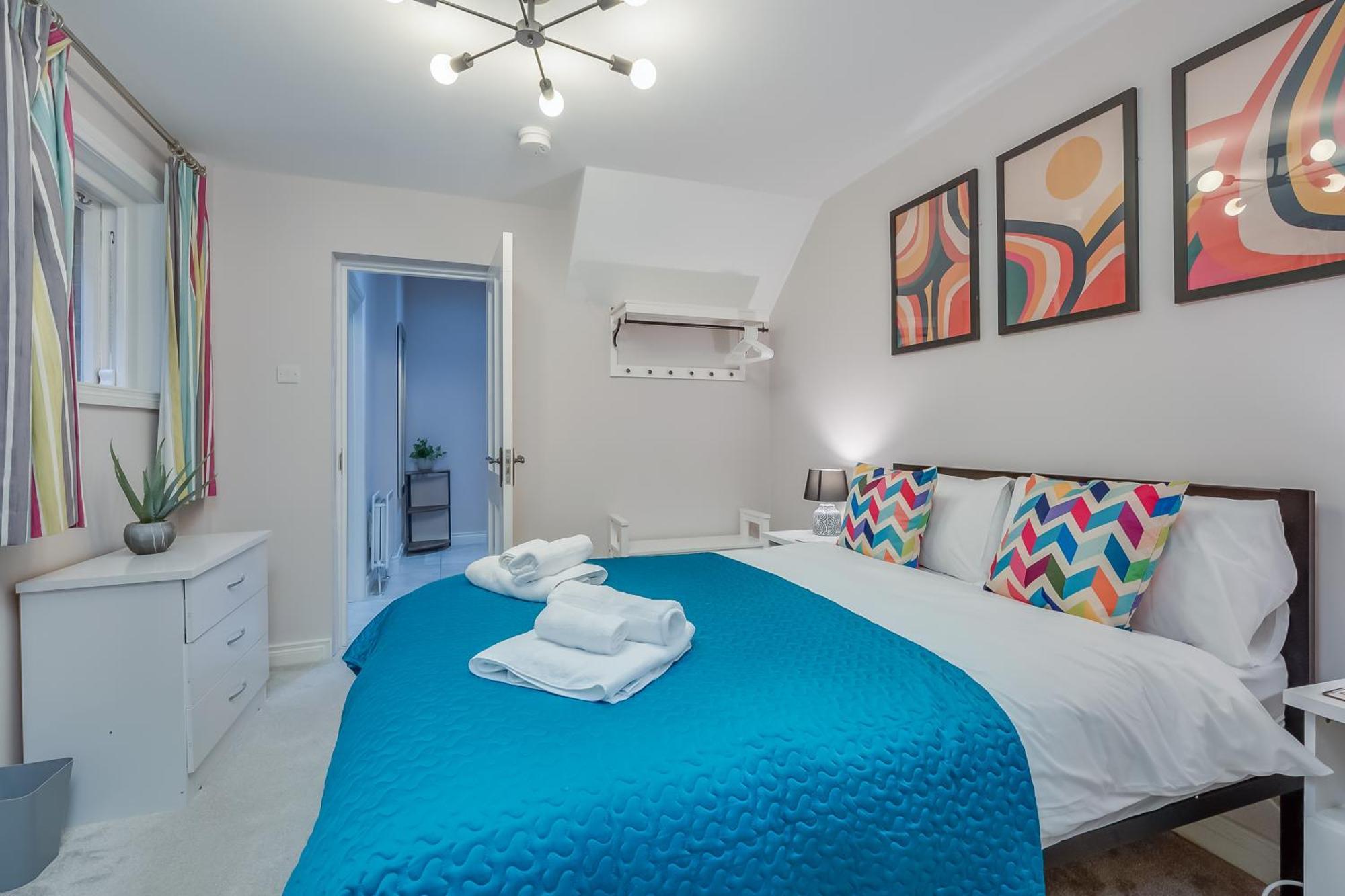 Staybynumbers - Belfast City Centre - 3 Bed, 3 Bathroom & Parking Exterior photo