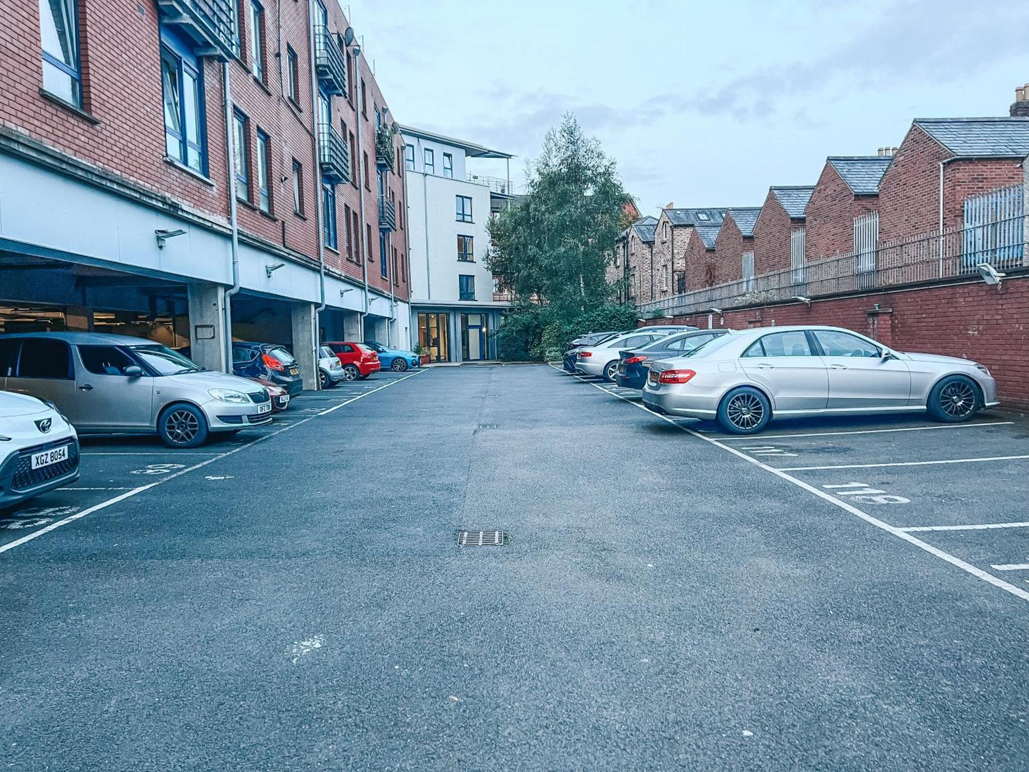 Staybynumbers - Belfast City Centre - 3 Bed, 3 Bathroom & Parking Exterior photo